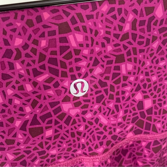 Lululemon High Times Pant Size 4 Leggings Paradise Geo Regal Plum Gym Yoga  4 - Picture 5 of 7